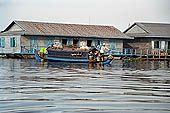 Tonle Sap - Prek Toal floating village - floating houses